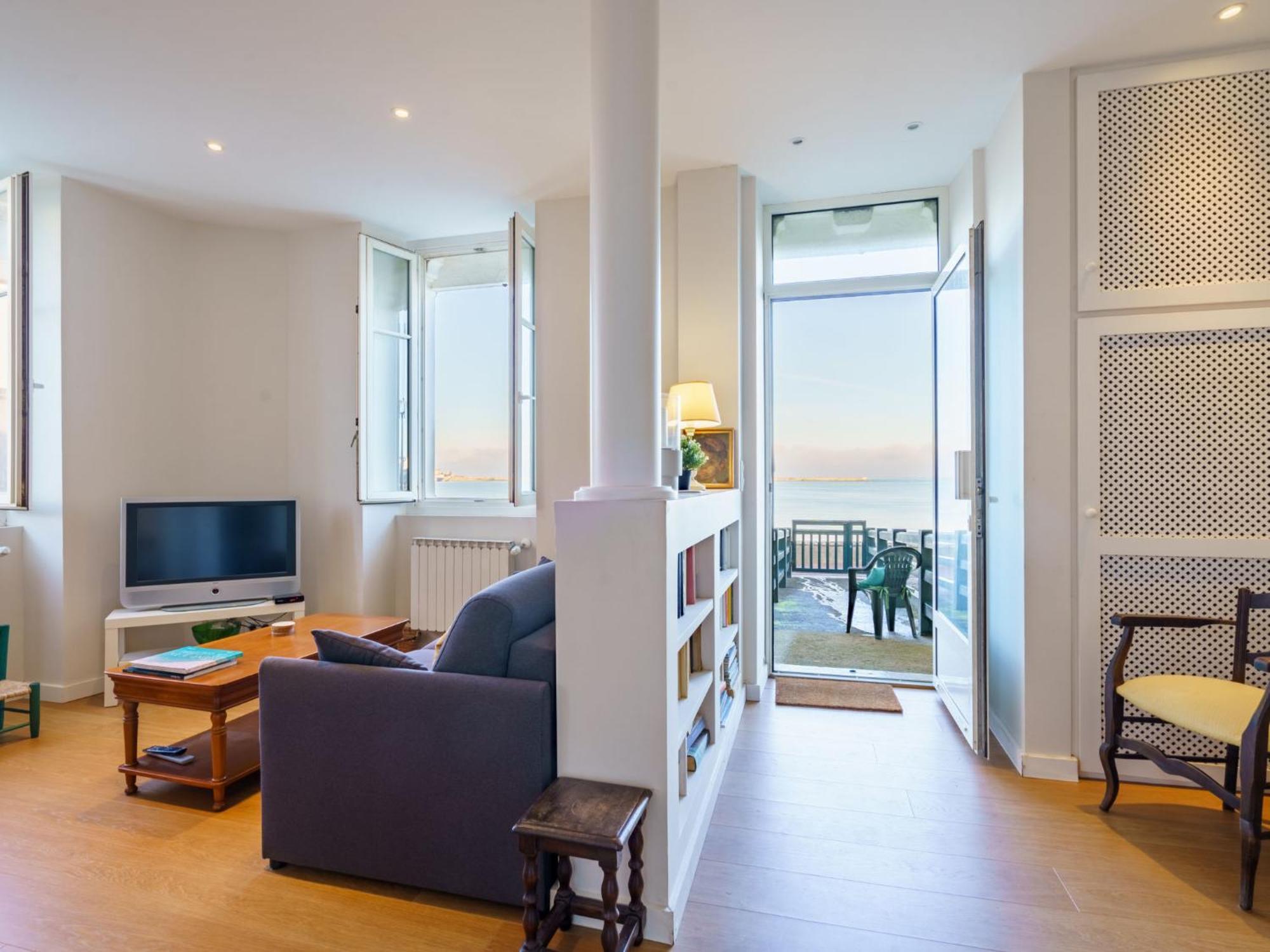 La Concha-1 By Interhome